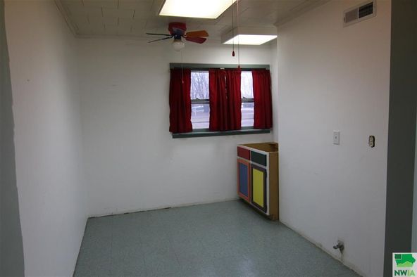 South Agora: South Agora, Marathon, IA 50565
